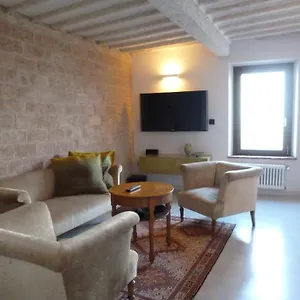  Apartment Holiday In Historical Palace